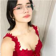 Artista imparte clases de dibujo